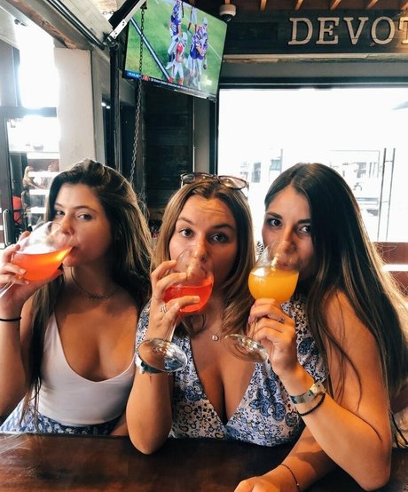 milf handjob onlyfans freie hd bild