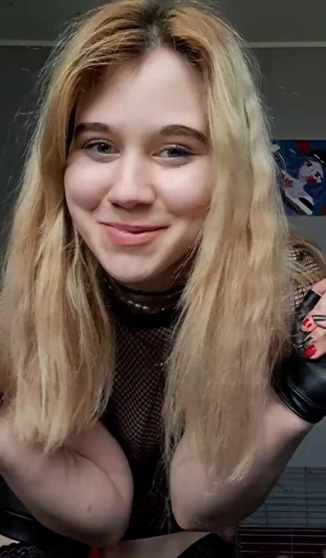 sexy blonde onlyfans freie schöne archiv