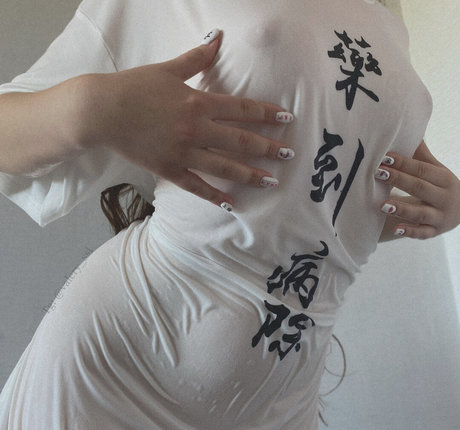 Valeria Sladkih perfekte nackt bild