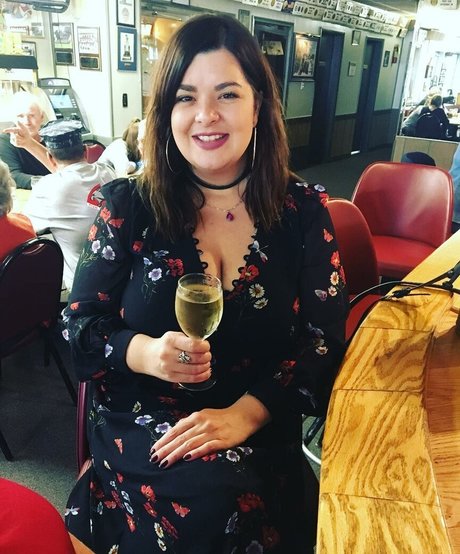 Terrisa Bukovinac top sex bild