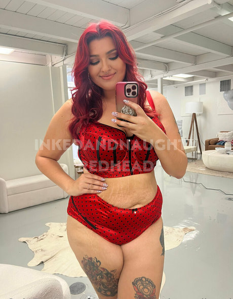 inkedandnaughtyredhead nacktheit schöne fotos