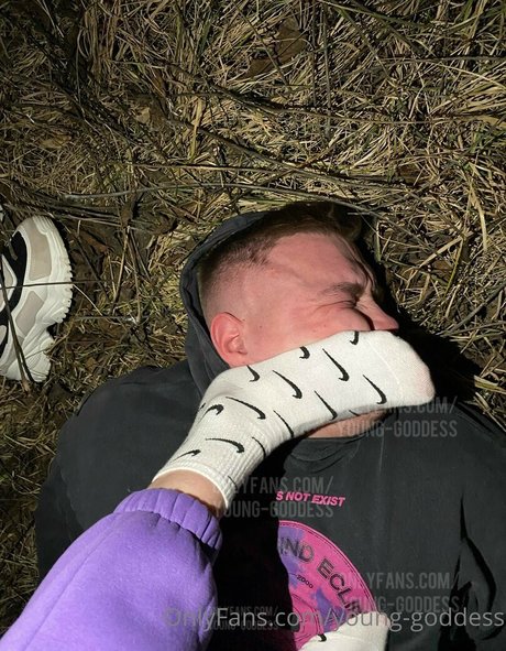 YoungGoddess heiße exklusive galerien