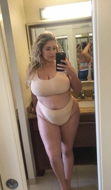 Lo Sangstaaa nackt kunst archiv