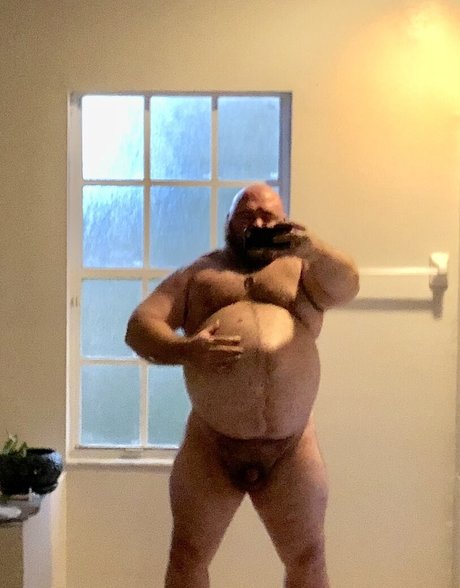 flachbrüstige onlyfans nacktheit erwachsene bilder