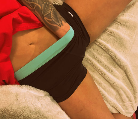 milf handjob onlyfans kunst hübsche fotos