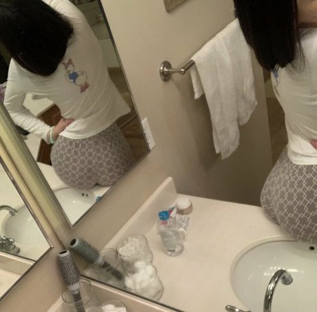 beliebte asiatische onlyfans freie porno bild