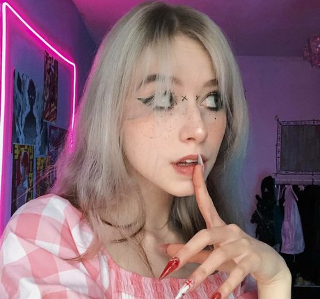 asiatische teen pussy onlyfans hd exklusive bild