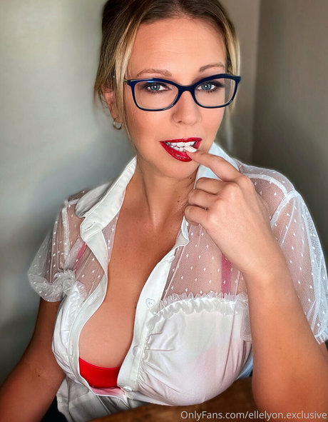 ellelyon exclusive hübsche perfekte fotos