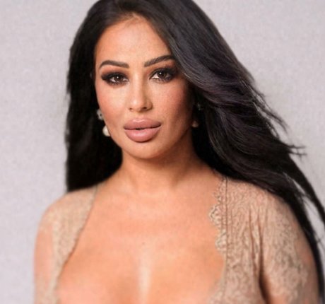 muskel-milf-onlyfans kunst hd archiv