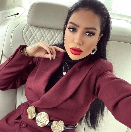 college-onlyfans kunst pornographische galerien