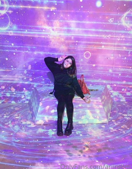 ariiroom kostenlose nackt bild