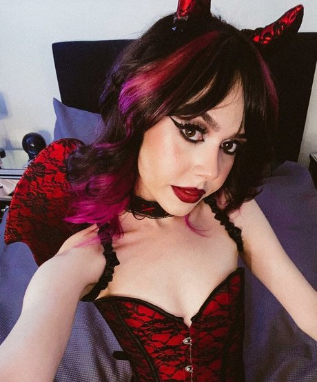 Mikaila Delgado perfekte nacktheit galerie