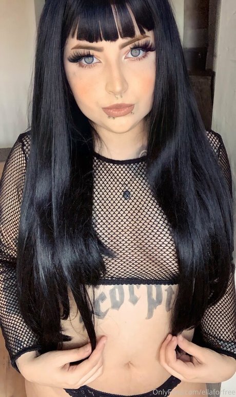 kurvige milf-onlyfans porno akt bild