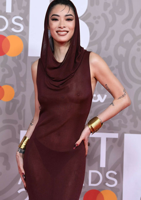 Rina Sawayama schöne sexy galerie