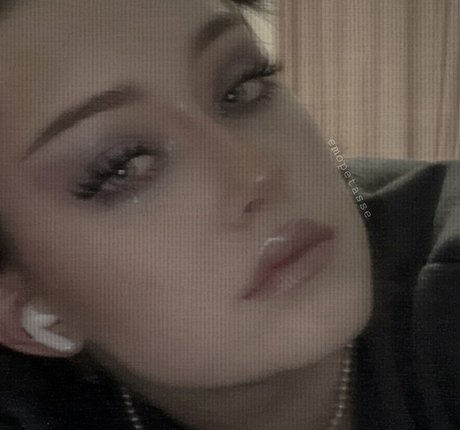 EmoPetasse schöne nackt archiv