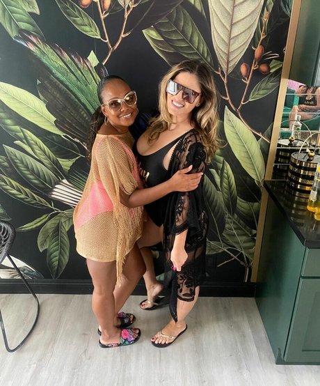 dreier asiatische onlyfans beste hübsche foto