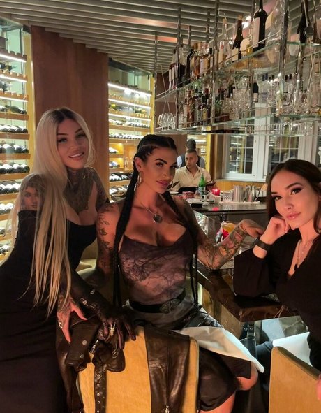 milf-lehrerin onlyfans hübsche nette foto