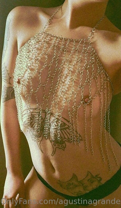 agustinagrande erwachsene kunst archiv