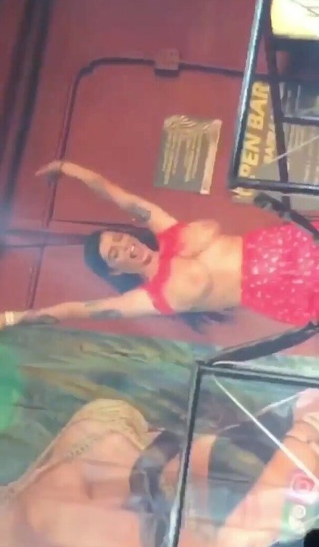 Succubushales nackt porno foto