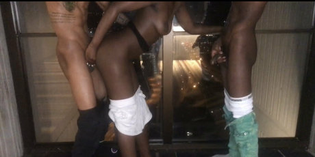 dreier asiatische onlyfans kostenlose schöne bild