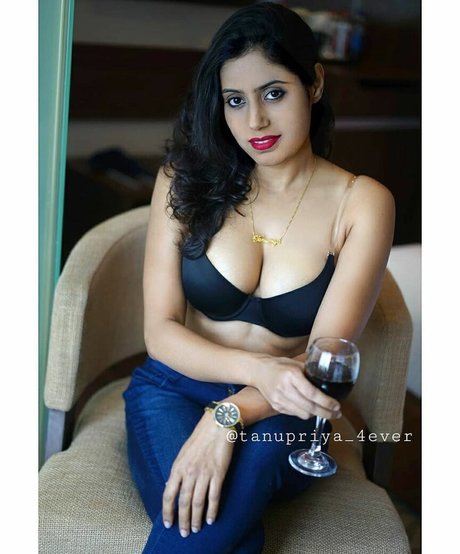 tanupriya erotische pornographische galerien