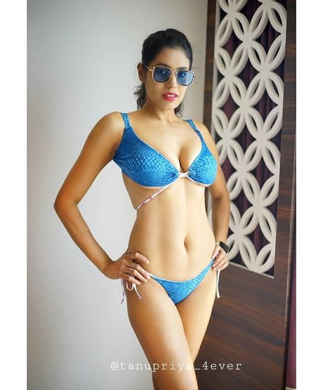 tanupriya sexy hübsche fotos