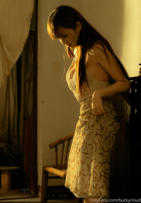 buckycloud model nacktheit foto