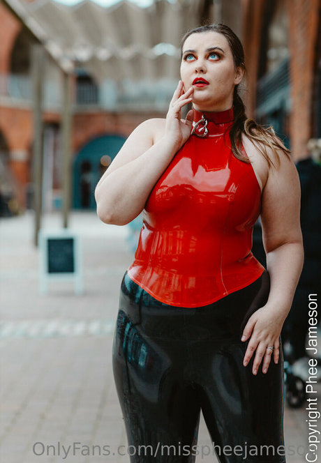 rothaarige pawg onlyfans schöne top bild