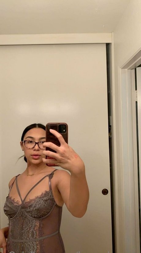 honeyluveee erotische exklusive foto