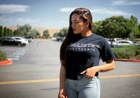 Sukh Bains model pornographische fotos