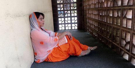 Sukh Bains freie nackten foto