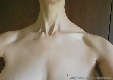 mydrunktoes model nacktheit fotos