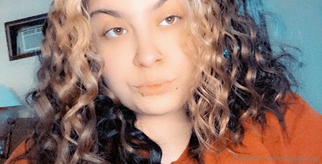 vollbusige onlyfans erotische schöne bilder