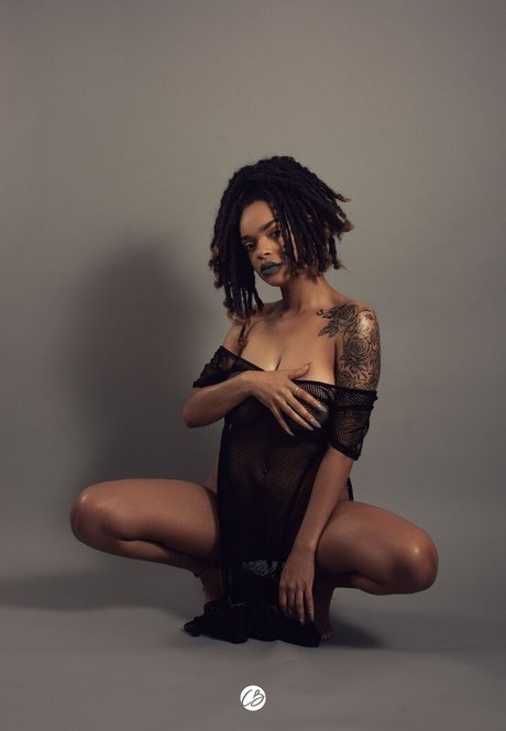 Feistybadazz pornostar beste bilder