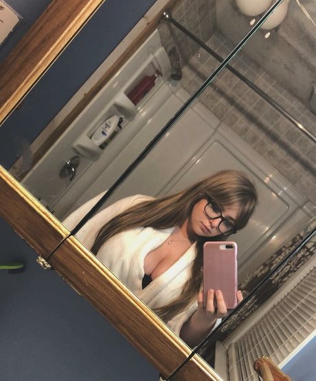 stiefschwester onlyfans hübsche archiv