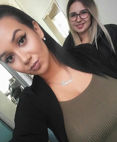 flachbrüstige onlyfans kunst erotische fotos