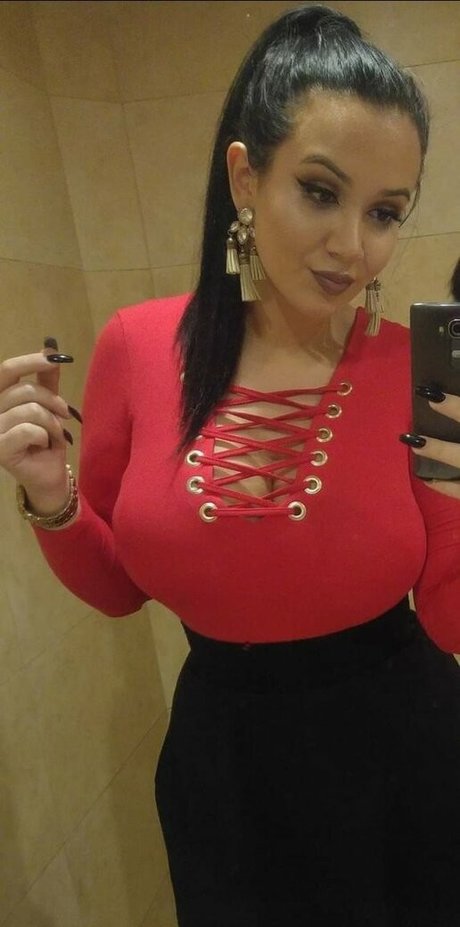 Emina Jahi top perfekte bilder