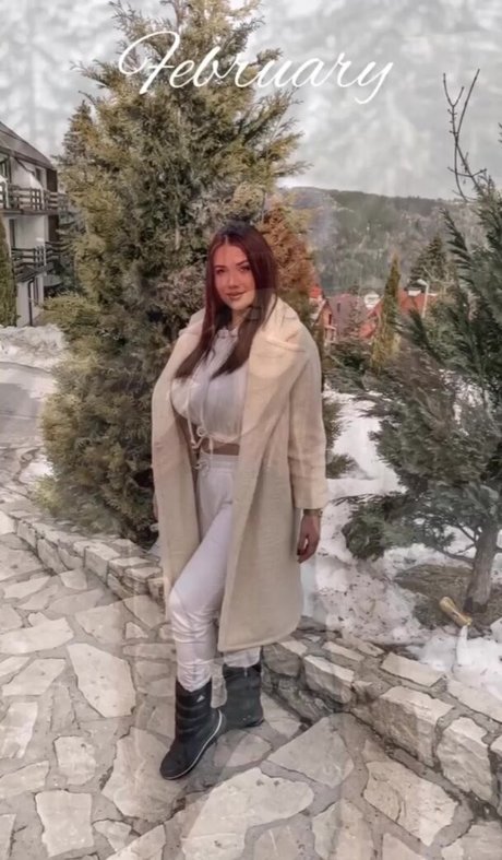 Emina Jahi Fotoaufnahmen