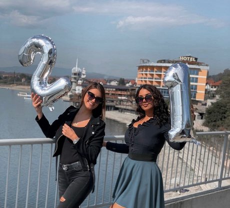 Emina Jahi kostenlose fotos