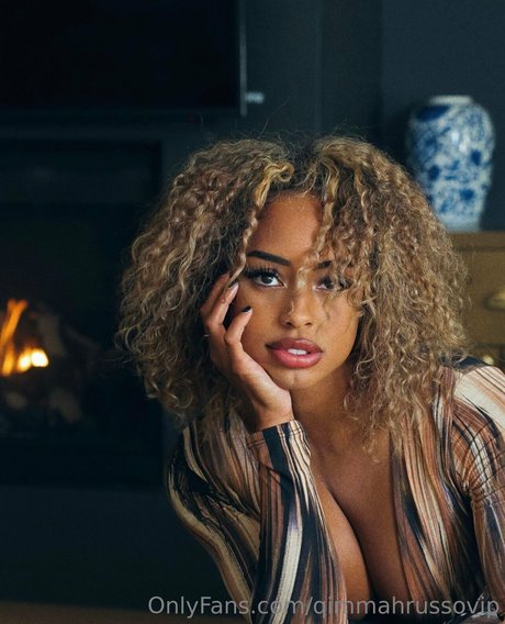 ssbbw オンリーファンズ アート裸 写真