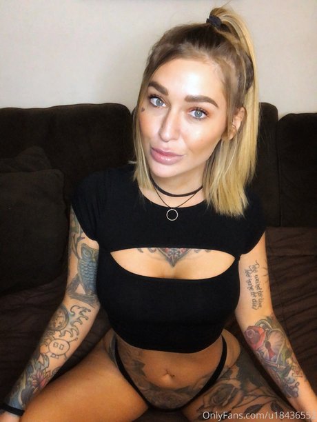 太った足のオンリーファンズ 美しいxxx 画像