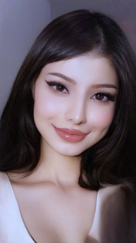 Nefertidddy トップポルノスター 写真