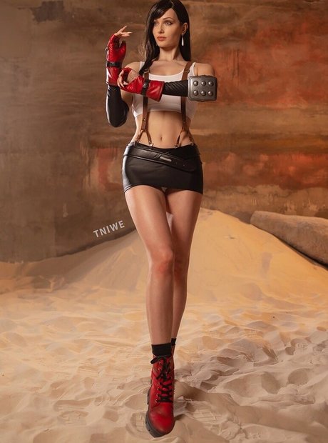 ぽっちゃりラテン系オンリーファンズ アートヌード アーカイブ