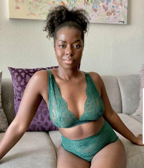 Camille W_ セックス女優 写真