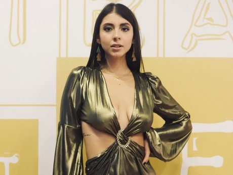 CAMILA VALENCIA エロティックなスター 画像