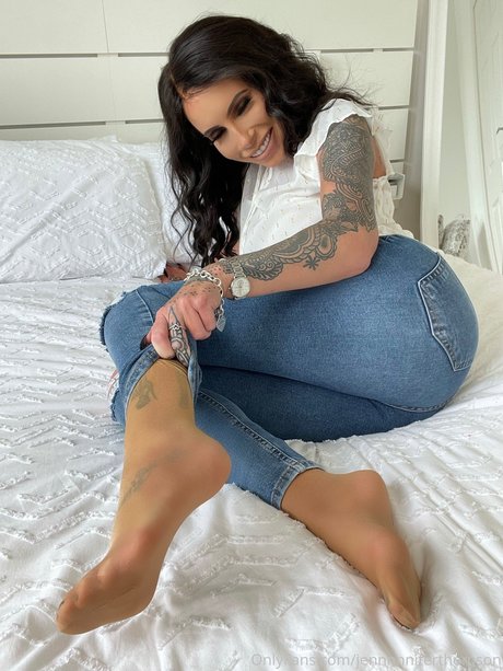 ビキニカウガールオンリーファンズ 無料 写真