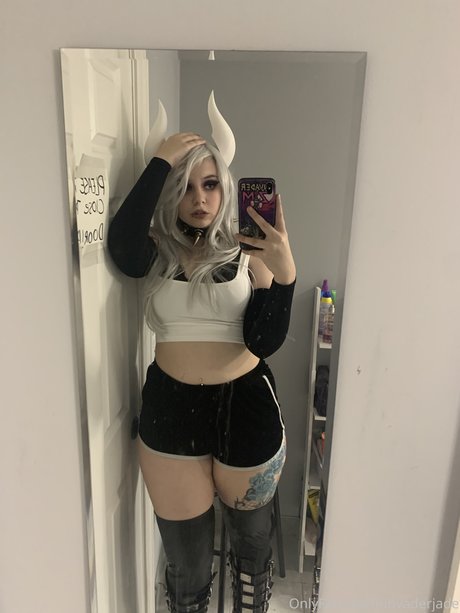 濃厚なヌードオンリーファンズ トップ アーカイブ