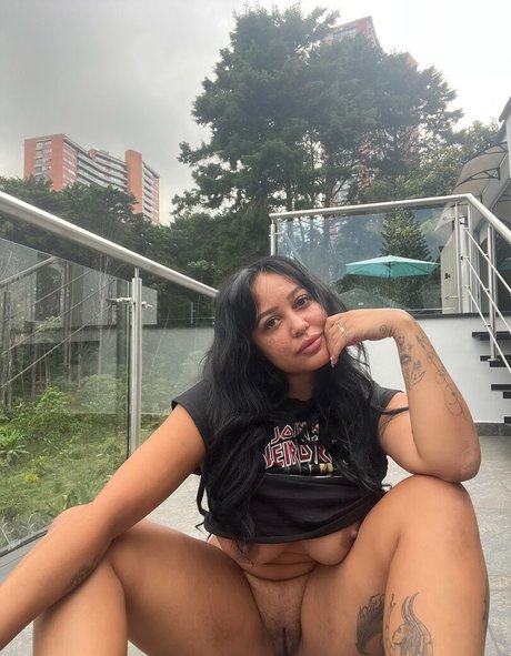 JOI オンリーファンズ 美しい裸 写真