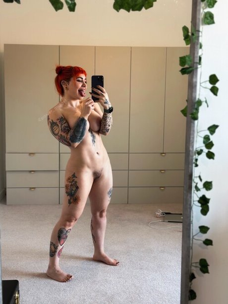 赤毛の痩せたオンリーファンズ ホットxxx 写真