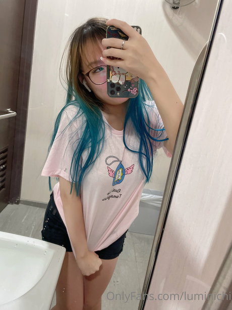 ヌード妻オンリーファンズ 無料セックス 写真